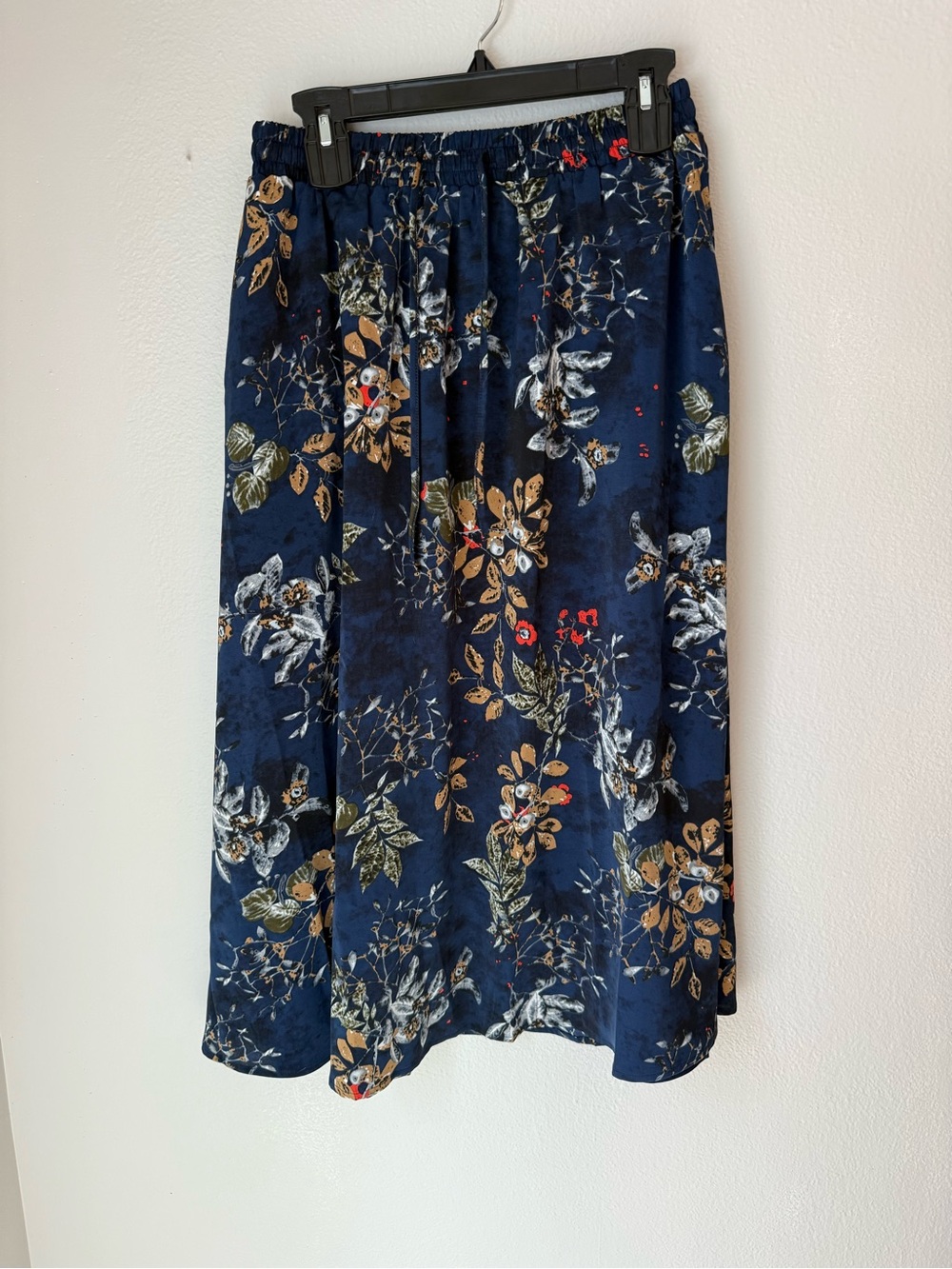 Women's Navy Floral Midi Skirt
